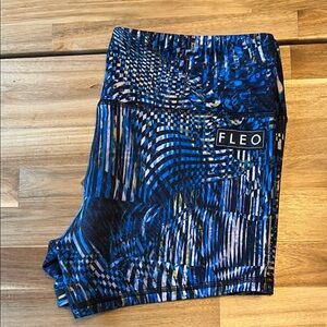 Fleo Dynamic Blue and Black Shorts High Rise size XL EUC